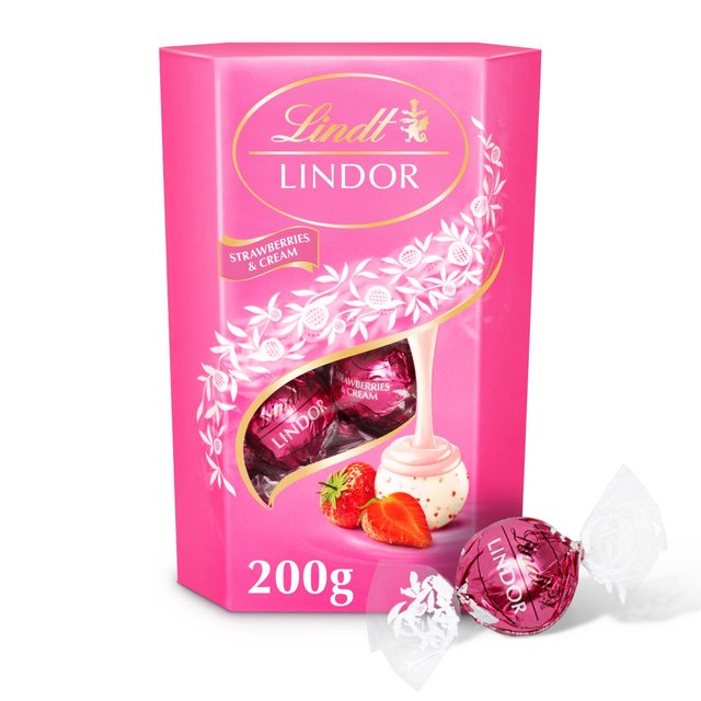 Lindt Lindor Strawberries & Cream Chocolate Truffles 200g